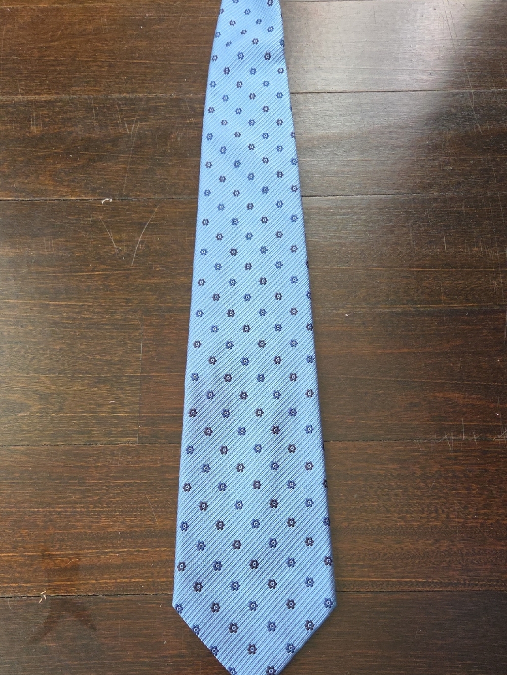MEN'S SAKS FIFTH AVE SILK BLUE NECK TIE MADE IN ITALY $90